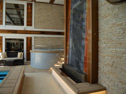 Norwegian Bliss Haven Courtyard picture