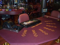 Norwegian Pearl Pearl Club Casino picture Uploaded in 2019 Photo courtesy of Cindy Miller. Norwegian Pearl Pearl Club Casino picture