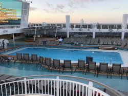 Norwegian Bliss Pool picture