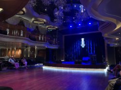 Koningsdam Lincoln Center Stage picture