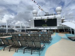 Norwegian Bliss Pool picture