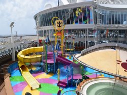 Symphony of the Seas Splashaway Bay picture