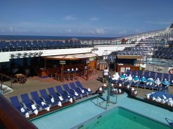 Carnival Conquest Sun Pool picture