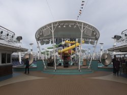 Norwegian Epic Waves Pool Bar picture