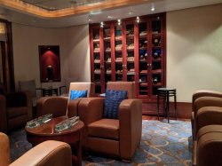 Queen Mary 2 Churchills Cigar Lounge picture