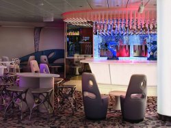 Oasis of the Seas Bionic Bar picture