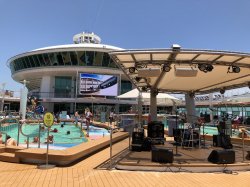 Mariner of the Seas Pools picture