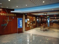 Freedom of the Seas Windjammer Cafe picture