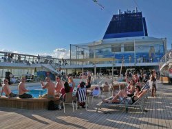 Norwegian Sky Pools picture
