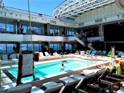 Koningsdam Lido Pool picture