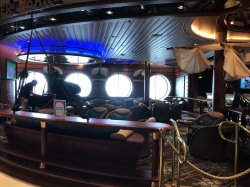 Freedom of the Seas Schooner Bar picture