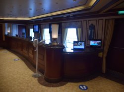 Shore Excursion Desk picture