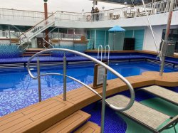 Norwegian Gem Tahitian Pool picture