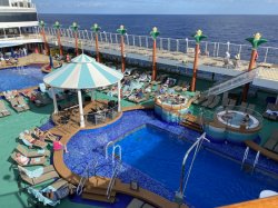 Norwegian Gem Tahitian Pool picture