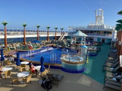 Norwegian Gem Tahitian Pool picture