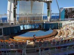 Allure of the Seas Aquatheater picture