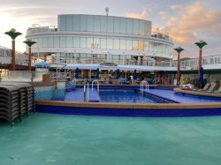 Norwegian Gem Tahitian Pool picture