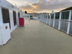 Norwegian Gem Sun Deck picture