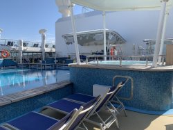 Norwegian Breakaway Main Pool picture