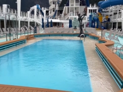 Norwegian Encore Pool picture