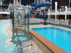 Norwegian Encore Pool picture