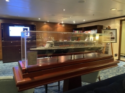 Queen Mary 2 Concierge Lounge picture