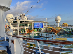 Freedom of the Seas Pool picture Uploaded in 2022 Photo courtesy of Matthew Sites. Freedom of the Seas Pool picture