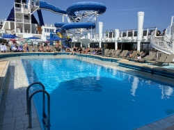 Norwegian Bliss Pool picture