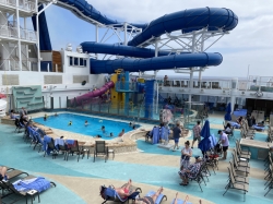 Norwegian Bliss Pool picture