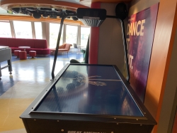 Norwegian Pearl Entourage Teen Lounge picture