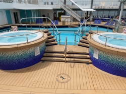 Norwegian Pearl Tahitian Pool picture