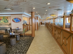 Norwegian Pearl Garden Cafe picture
