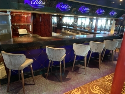 Norwegian Pearl Bliss Ultra Lounge picture
