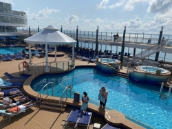 Norwegian Pearl Tahitian Pool picture