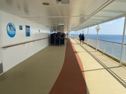 Norwegian Pearl Jogging Track picture