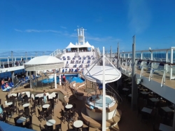 Norwegian Star Oasis Pool picture