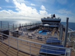 Norwegian Star Oasis Pool picture