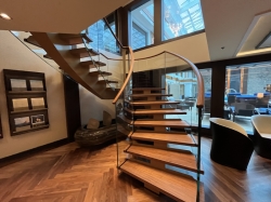 Norwegian Joy Haven Lounge picture