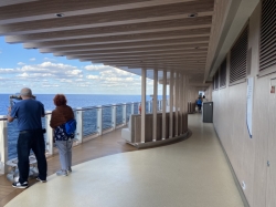Norwegian Prima Concourse picture