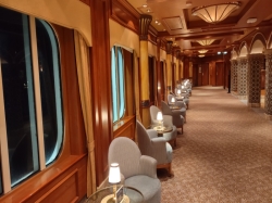 Island Princess Explorers Lounge picture
