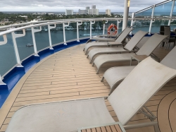 Sky Princess Wake View Bar and Pool picture