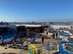 Carnival Conquest Sun Pool picture