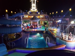 Norwegian Gem Tahitian Pool picture