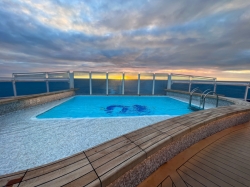 Sky Princess Wake View Bar and Pool picture