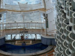 Allure of the Seas Aquatheater picture