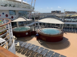 Allure of the Seas Main Pool picture
