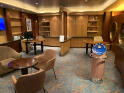 Allure of the Seas Loyalty Desk picture