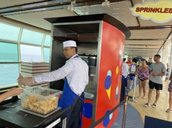 Liberty of the Seas Splash Away Bay picture