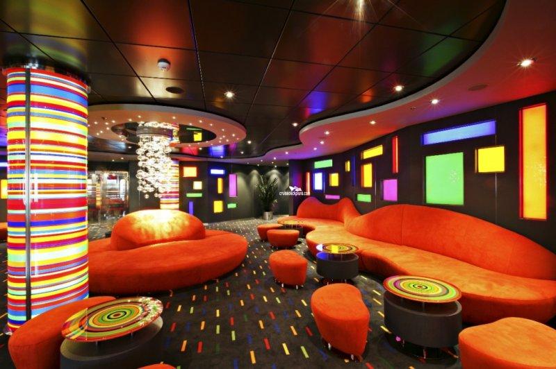 MSC Fantasia Manhattan Bar Pictures