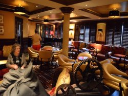 Crystal Symphony Avenue Saloon picture